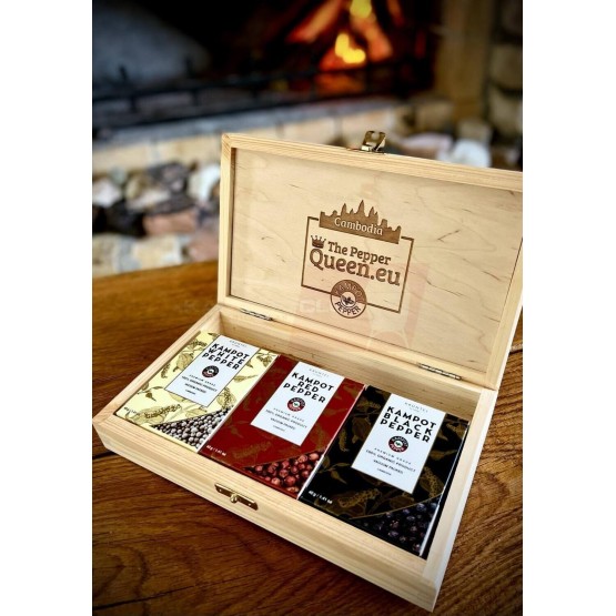 A gift set of Kampot pepper in a wooden box A gift set of Kampot pepper in a wooden box